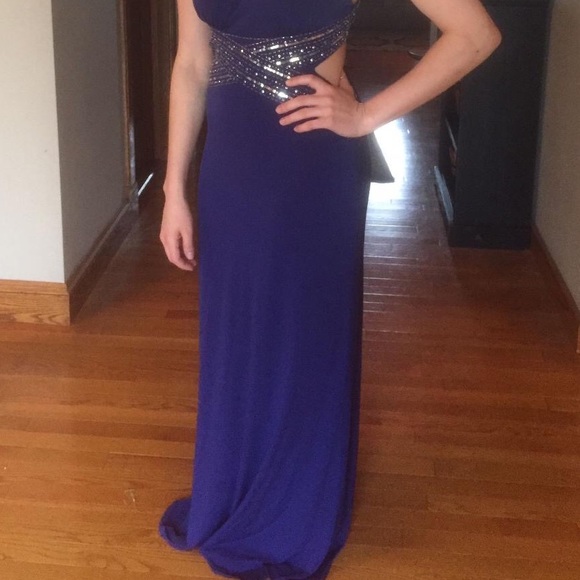 Prom/Formal dress - Picture 2 of 3